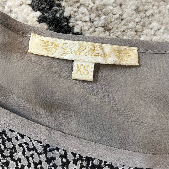 100% Silk Colorblock Sheer Blouse Tunic. Black & Grey XS Dolmain Sleeve - Picture 6 of 9